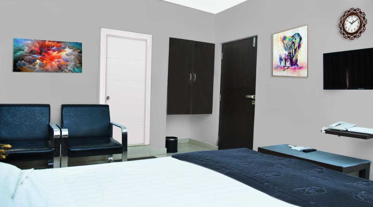 Pph Living Bhimas Otel Tada Dış mekan fotoğraf